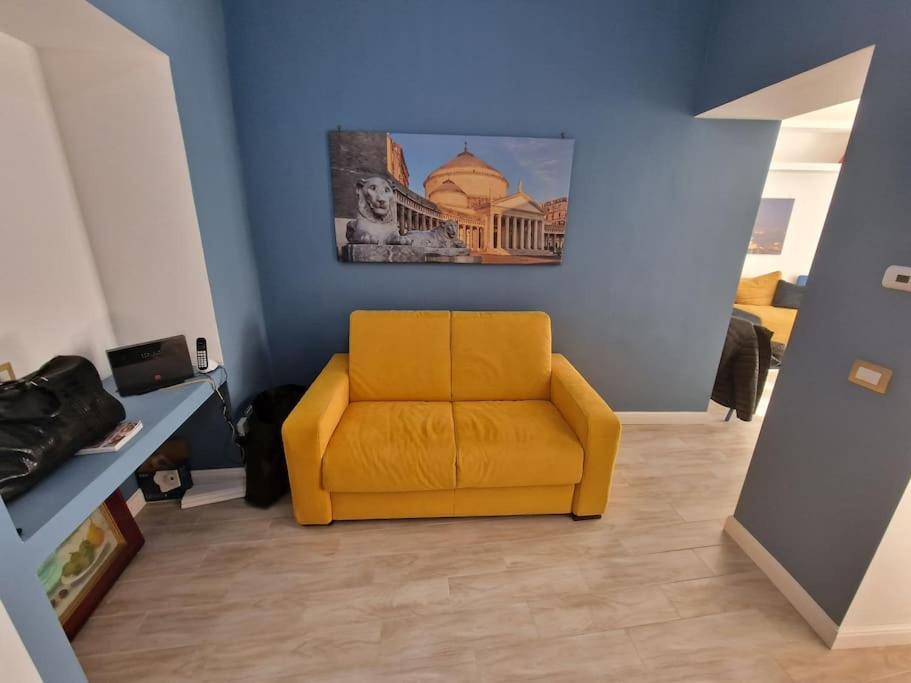Appartement Pastel Blue House X 5 People In Corso Above Metro Montesanto à Naples Extérieur photo
